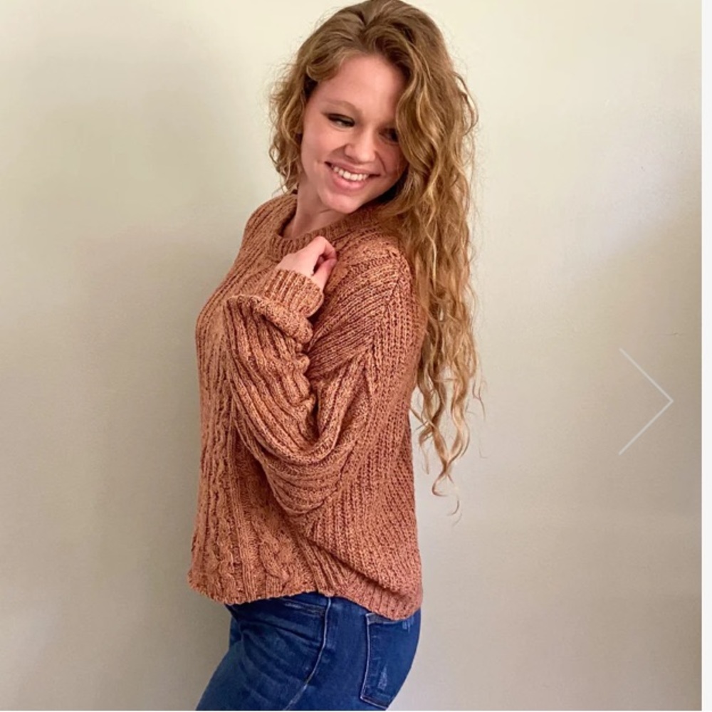 Free People from Bloomingdale’s great brownish color knitted cropped sweater - Picture 1 of 13